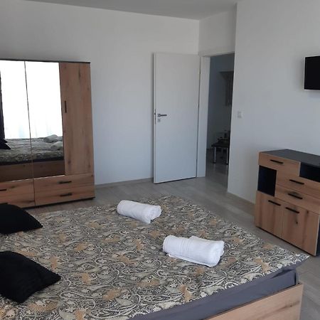 Flor Apartaments Târgu-Mureş Exterior foto